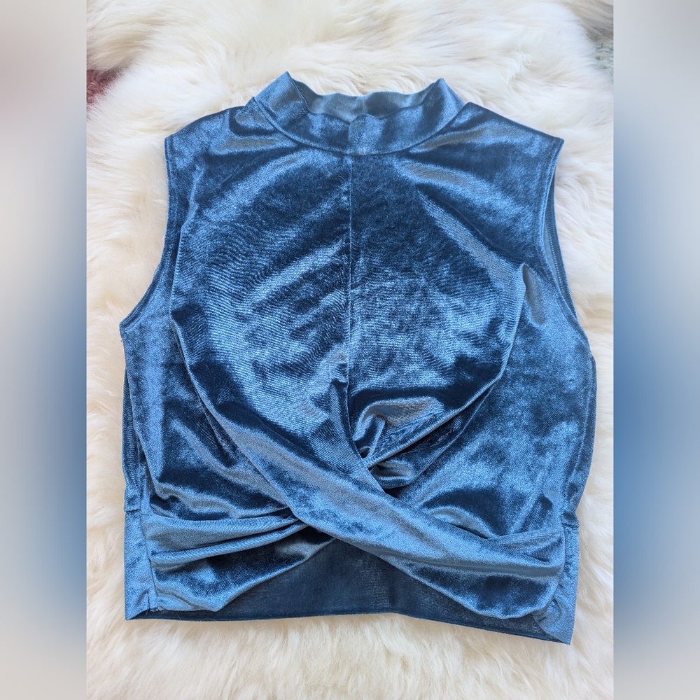 re:named vellvet teal crop op
